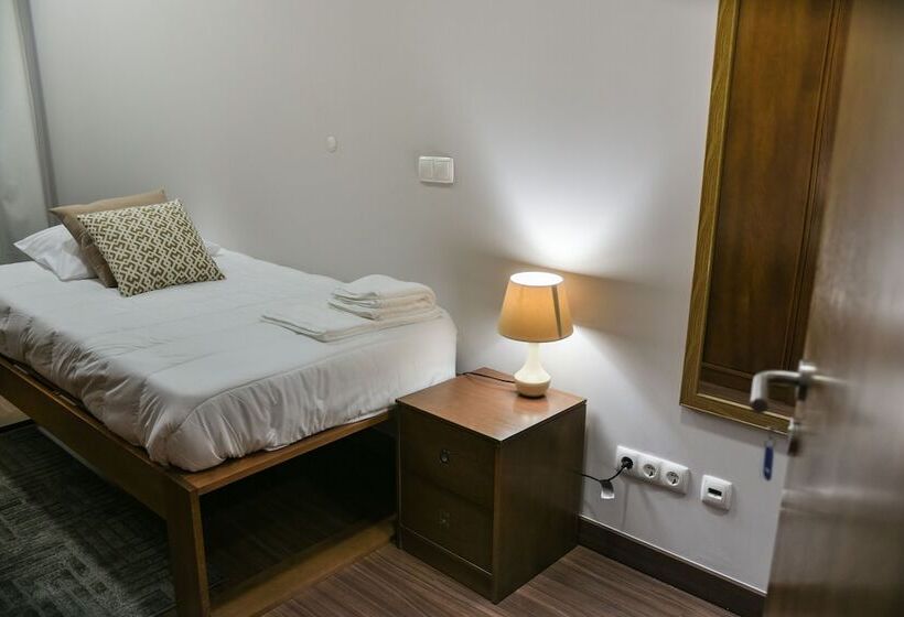 标准单人间, Casa Do Teatro