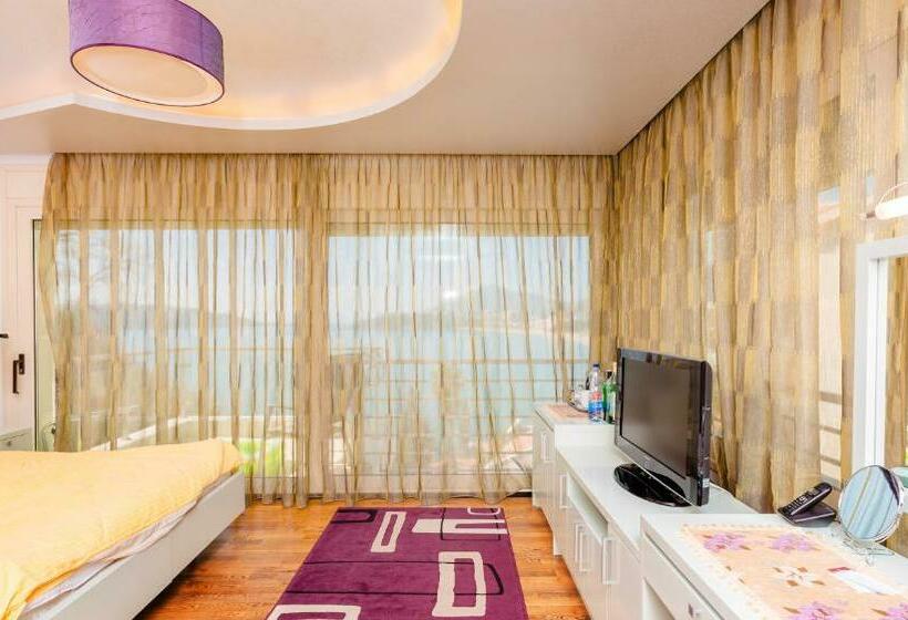 اتاق استاندارد با چشمانداز دریا, Meridian