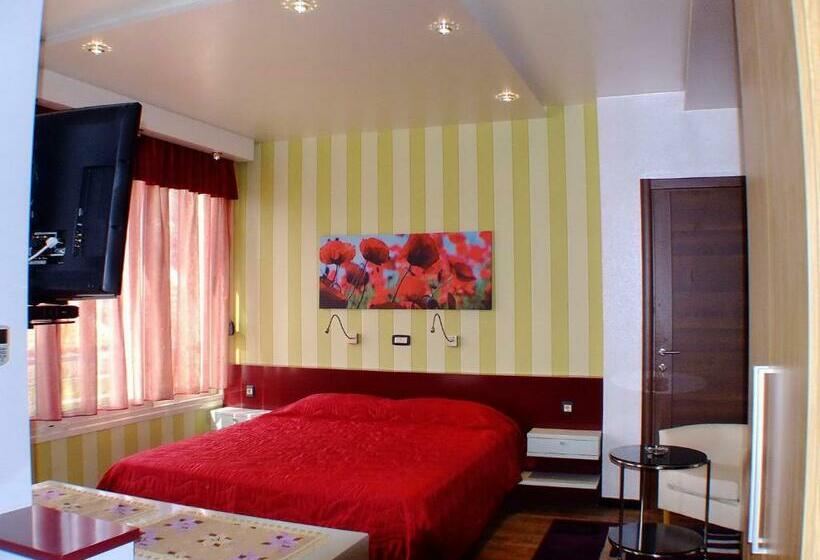 اتاق استاندارد با چشمانداز باغ, Meridian