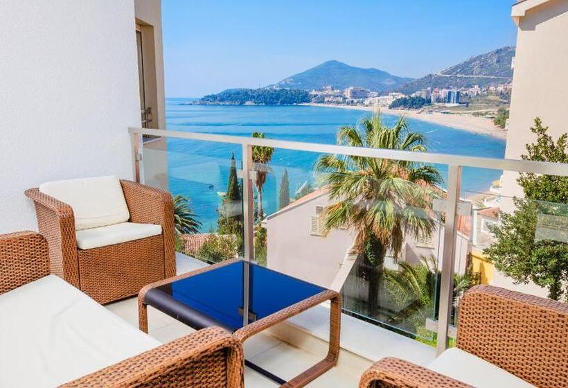 اتاق خانوادگی با چشمانداز دریا, Meridian