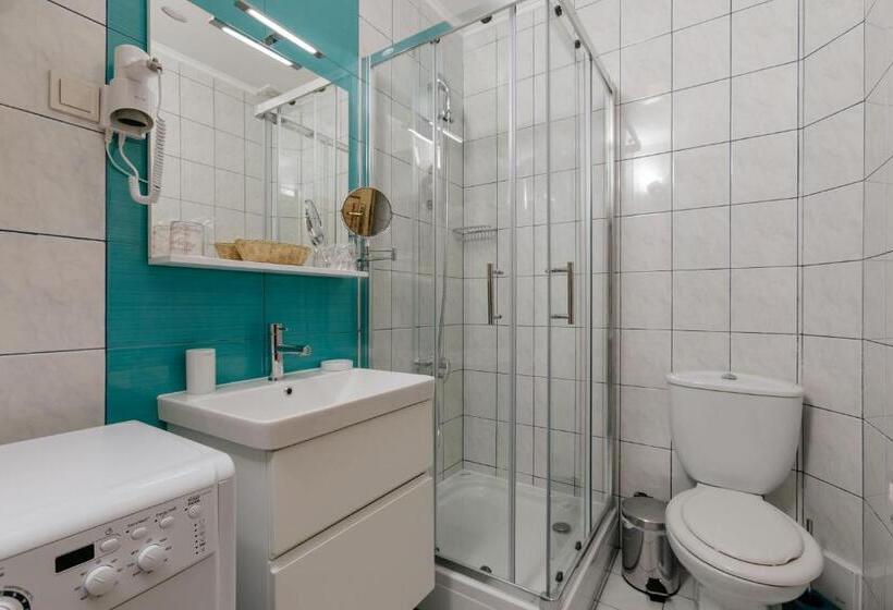 2 Bedroom Apartment Garden View, Meridian