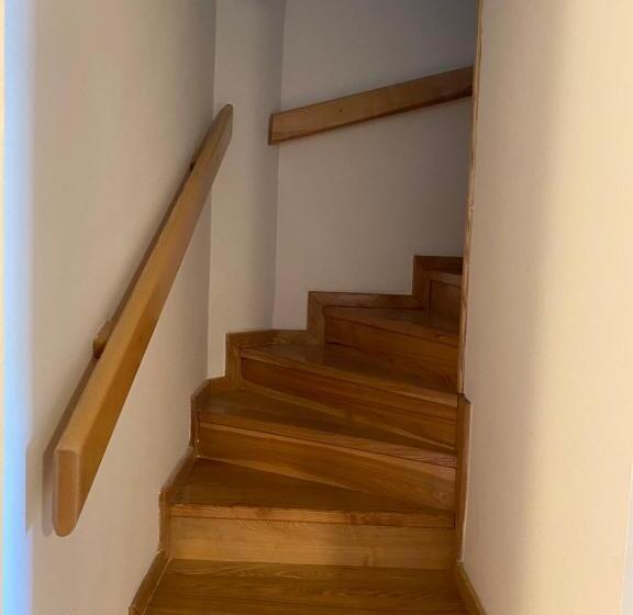 آپارتمان 3 خوابه با چشمانداز دریا, Meridian