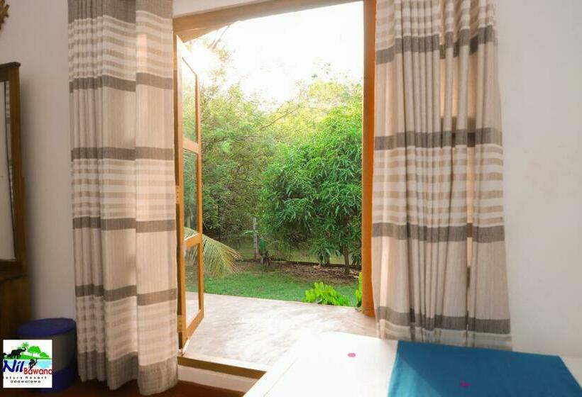 اتاق استاندارد چهار تخته, Nil Bawana Nature Resort