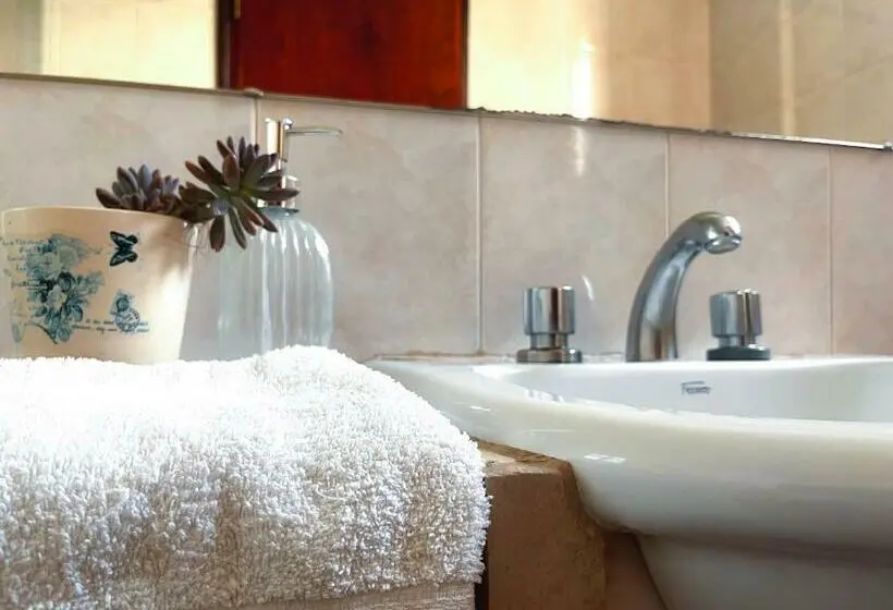 اتاق استاندارد چهار تخته, Calchaquíes Home Hostel