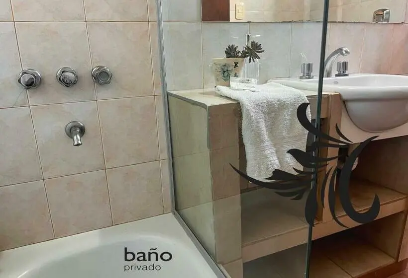 اتاق استاندارد چهار تخته, Calchaquíes Home Hostel