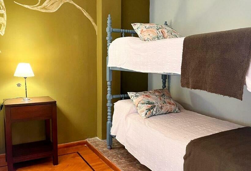 اتاق استاندارد چهار تخته, Calchaquíes Home Hostel