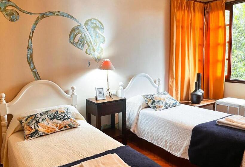 اتاق استاندارد با سرویس بهداشتی مشترک, Calchaquíes Home Hostel