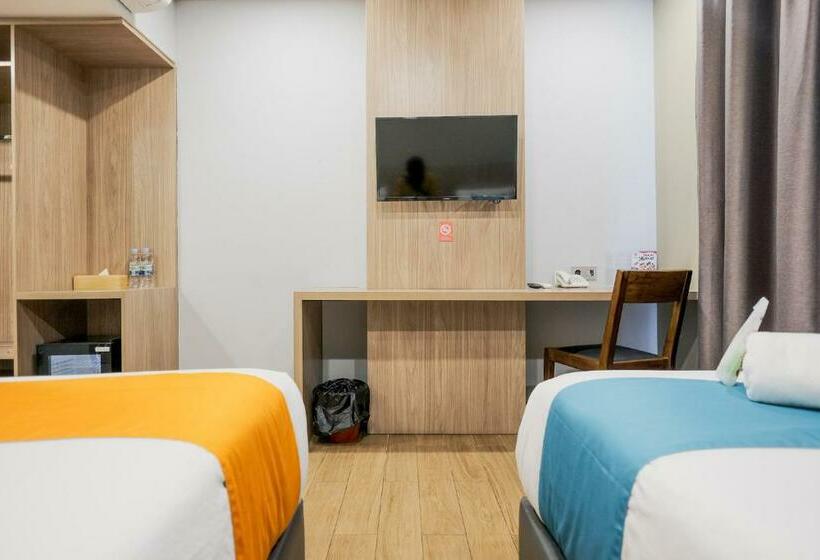 Номер Superior, Sans Hotel Puri Indah Jakarta