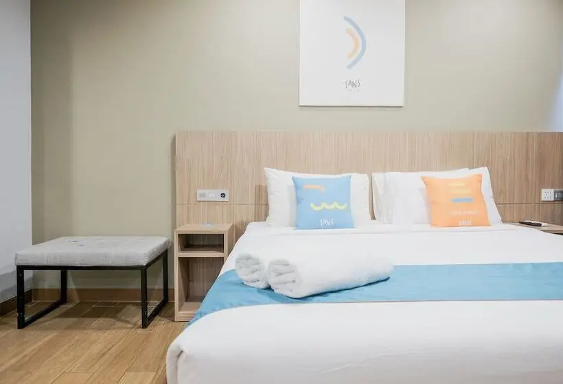 デラックスルーム, Sans Hotel Puri Indah Jakarta