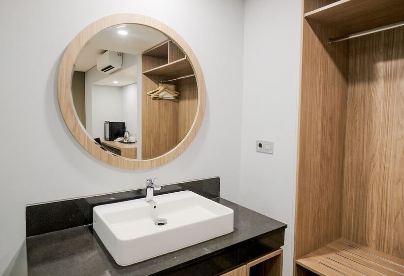 Номер Superior, Sans Hotel Puri Indah Jakarta