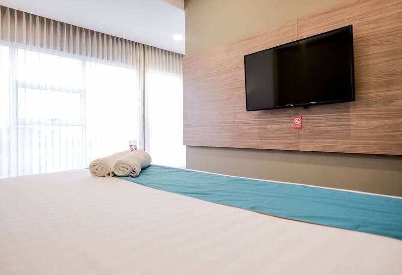 Люкс, Sans Hotel Puri Indah Jakarta