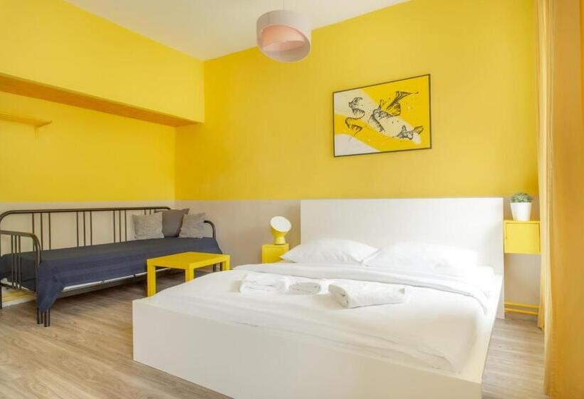 شقة غرفة واحدة, Internesto Brno