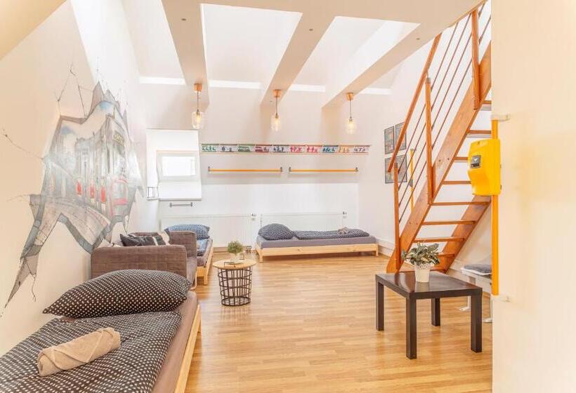 Семейный Номер Совместный Санузел, Internesto Brno