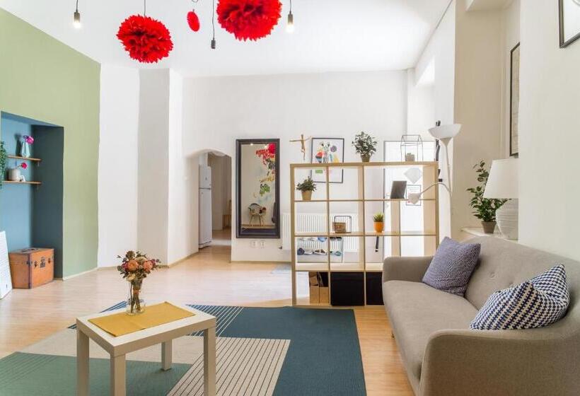 Апартаменты 1 Спальня с Террасой, Internesto Brno