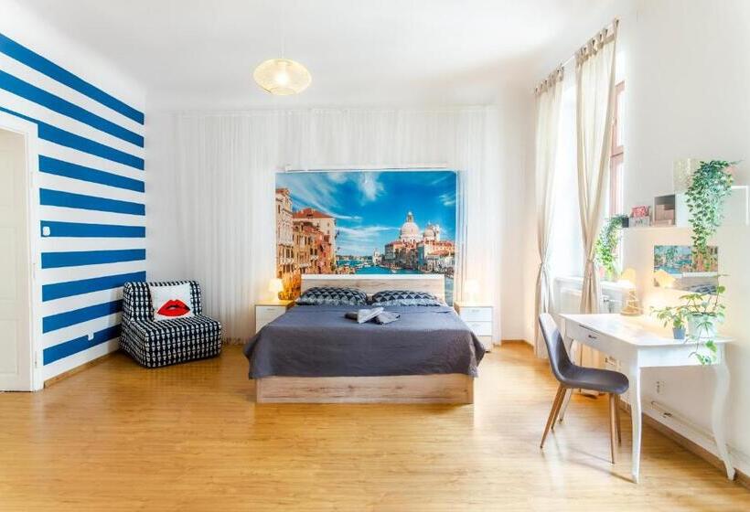 غرفة قياسية رباعية حمام مشترك, Internesto Brno