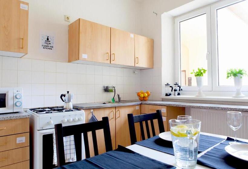 Номер Стандарт Четырехместный Совместный Санузел, Internesto Brno