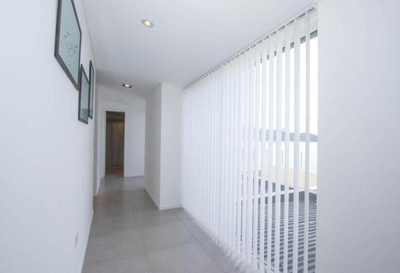 Deluxe Studio, De La Costa Apartamentos