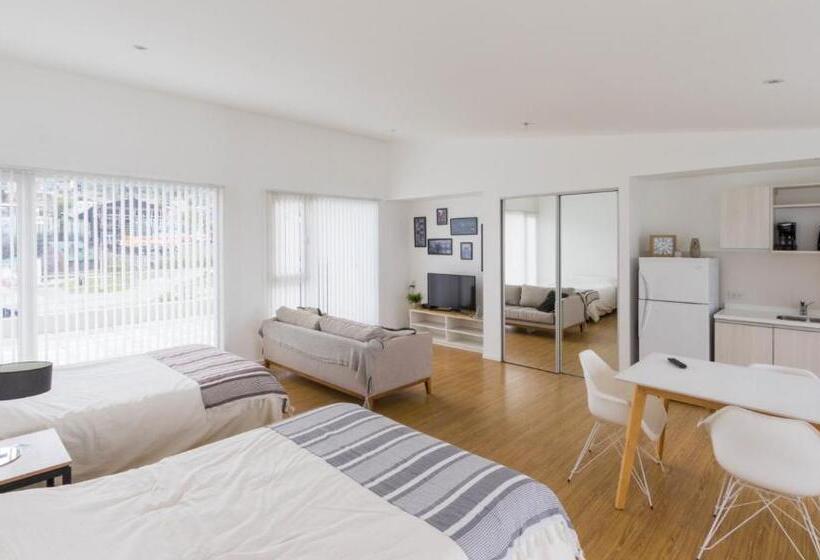 Deluxe Studio, De La Costa Apartamentos