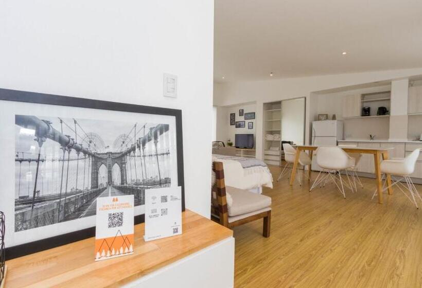 Deluxe Studio, De La Costa Apartamentos