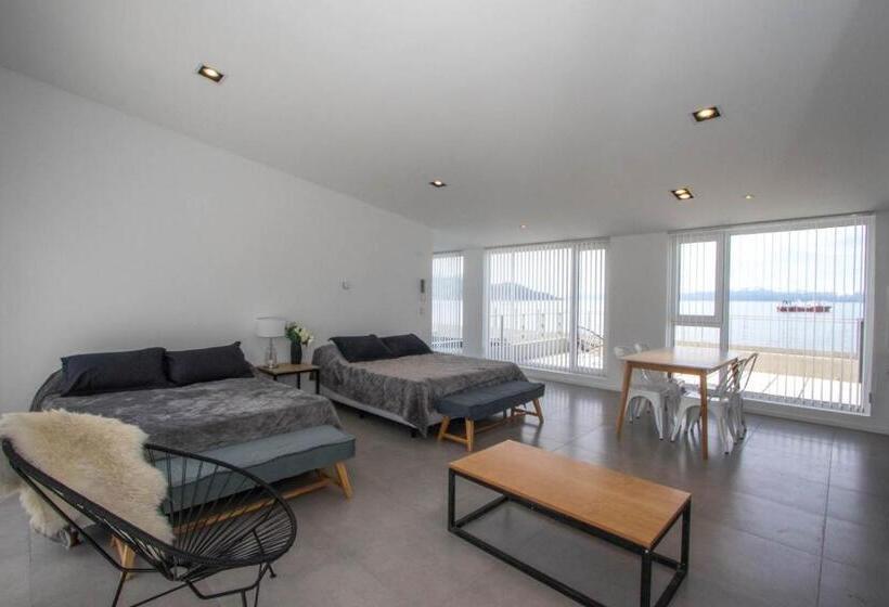 Deluxe Studio, De La Costa Apartamentos