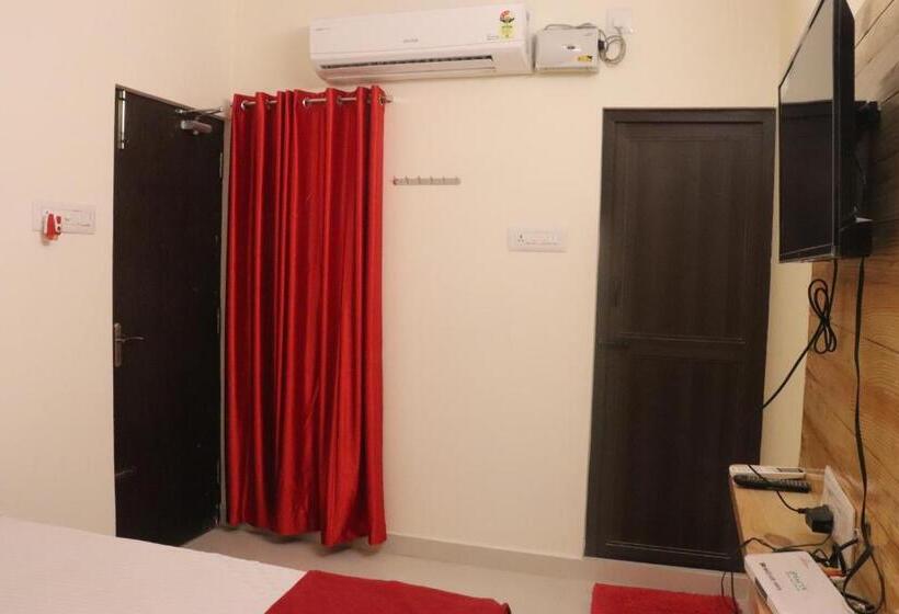 غرفة ديلوكس عائلية, Grand Suites Srirangam