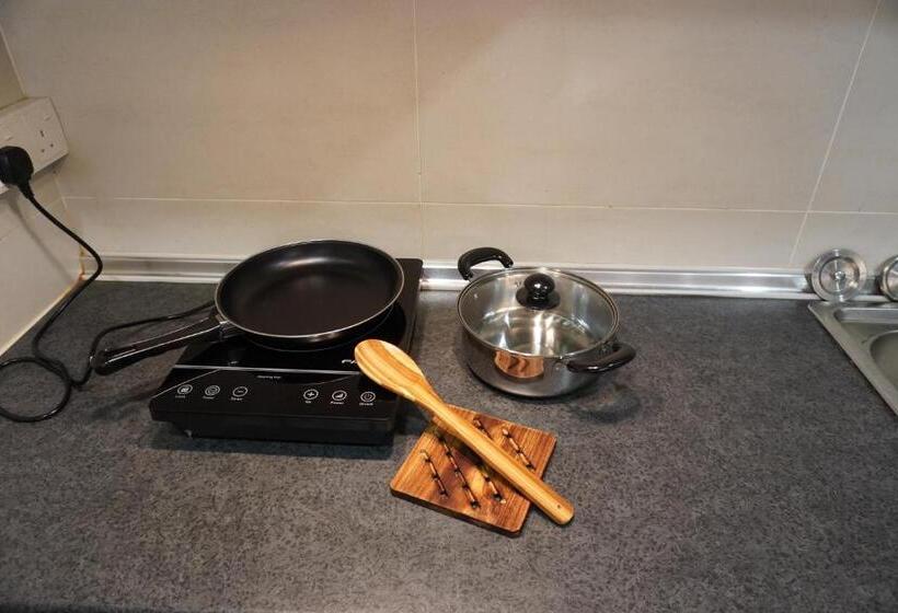 Апартаменты 3 Спальни, Luco Apartments @ Viva City Megamall