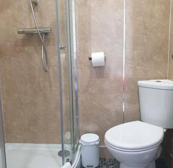 חדר סטנדרט, The Savoy