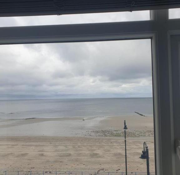 חדר סטנדרט נוף לים, The Savoy