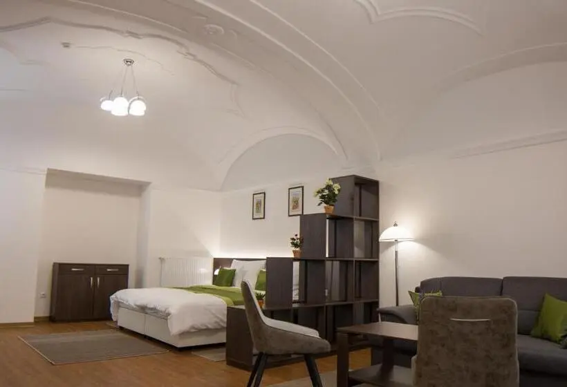 آپارتمان 1 خوابه همکف, Mecset Apartman