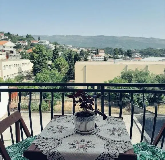 اتاق استاندارد با چشم‌انداز باغ, Guesthouse Dona