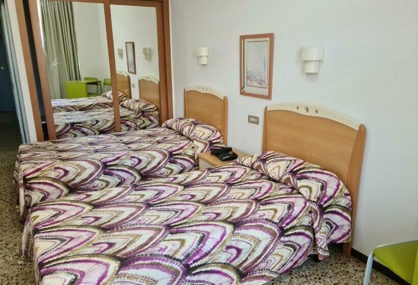 スタンダードスタジオ, Apartamentos Catalina Park