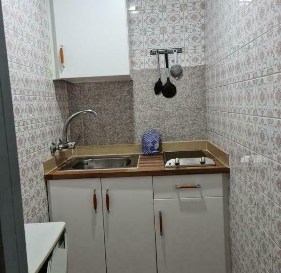 スタンダードスタジオ, Apartamentos Catalina Park