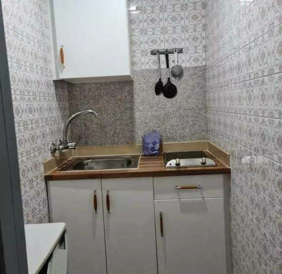 استودیوی استاندارد, Apartamentos Catalina Park