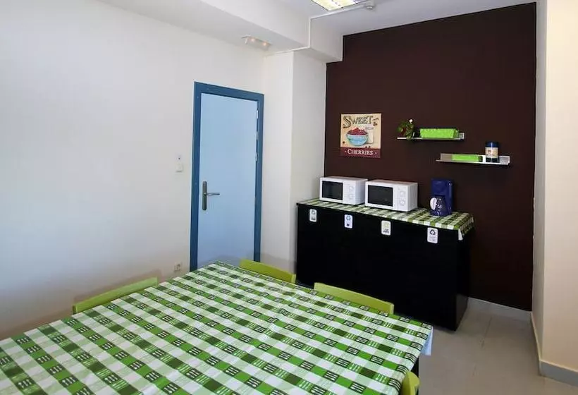 تختخواب در اتاق مشترک, Bilbao Hostel