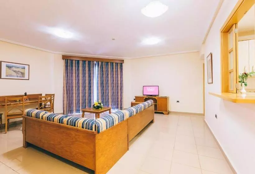 اتاق خانوادگی, Grand Muthu Golf Plaza Hotel & Spa