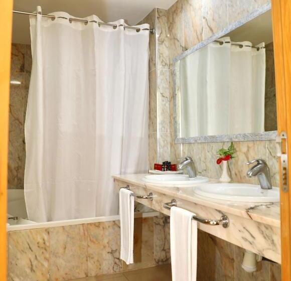 Chambre Familiale, Grand Muthu Golf Plaza Hotel & Spa
