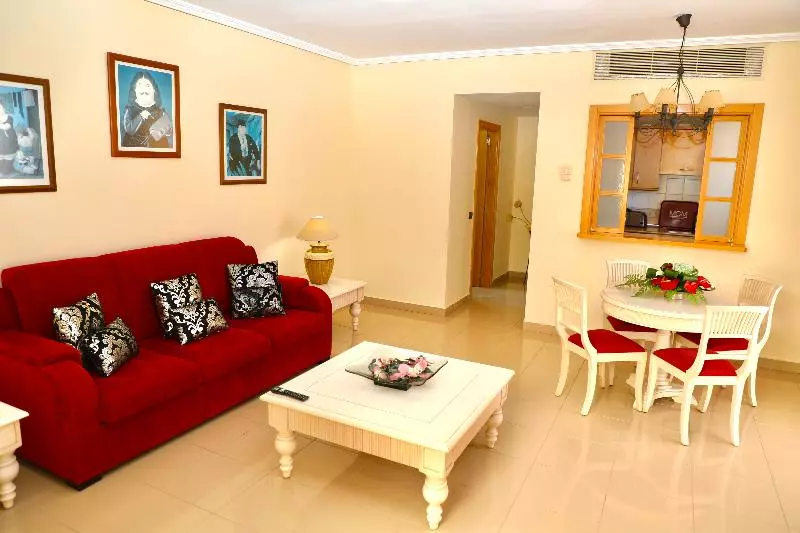 سوییت جونیور, Grand Muthu Golf Plaza Hotel & Spa