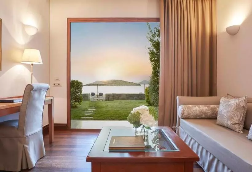 デラックスバンガロー, Grand Resort Lagonissi