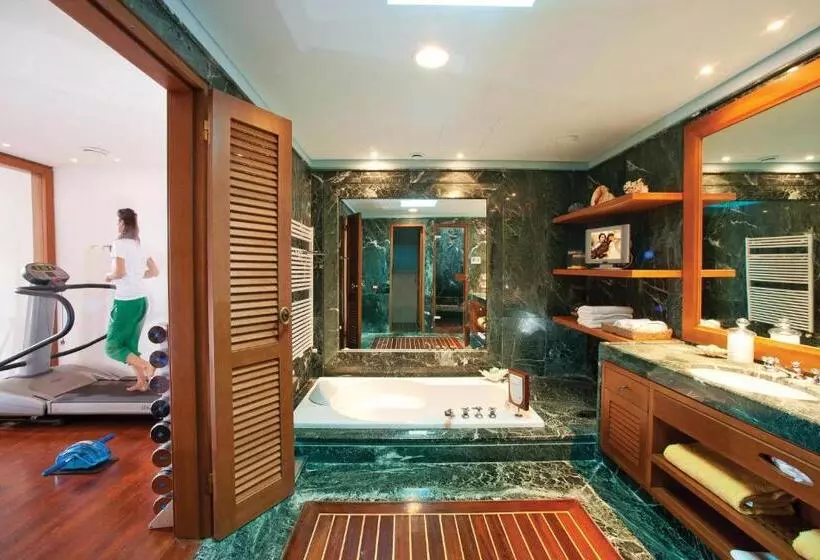 デラックススイート, Grand Resort Lagonissi