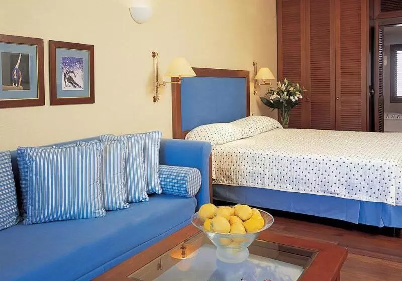 デラックスバンガロー, Grand Resort Lagonissi