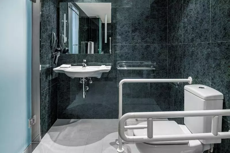 اتاق استاندارد با تخت بزرگ, Ac Hotel La Rioja By Marriott