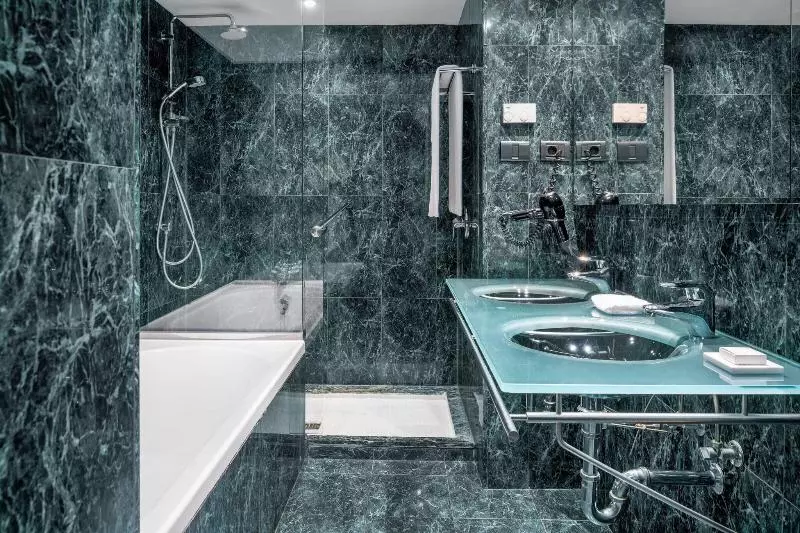 اتاق استاندارد با تخت بزرگ, Ac Hotel La Rioja By Marriott