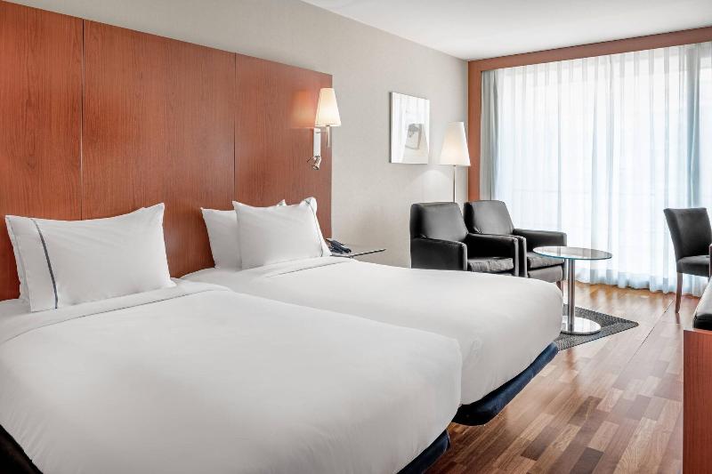 اتاق استاندارد با تخت بزرگ, Ac Hotel La Rioja By Marriott