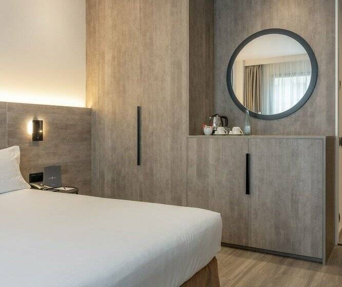 Номер Стандарт, Attica 21 Barcelona Mar