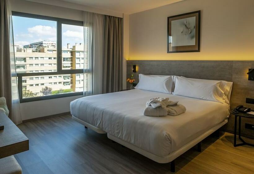 Номер Стандарт, Attica 21 Barcelona Mar