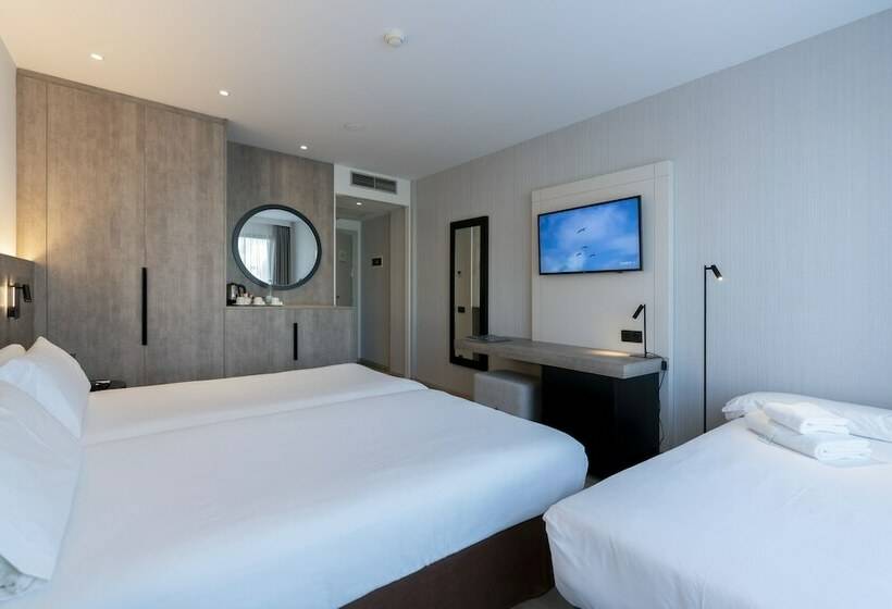 Номер Стандарт, Attica 21 Barcelona Mar