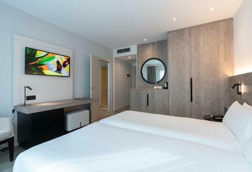 Семейный Номер, Attica 21 Barcelona Mar