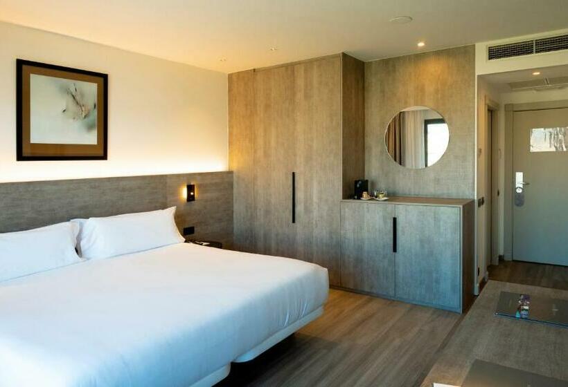 Номер Премиум, Attica 21 Barcelona Mar