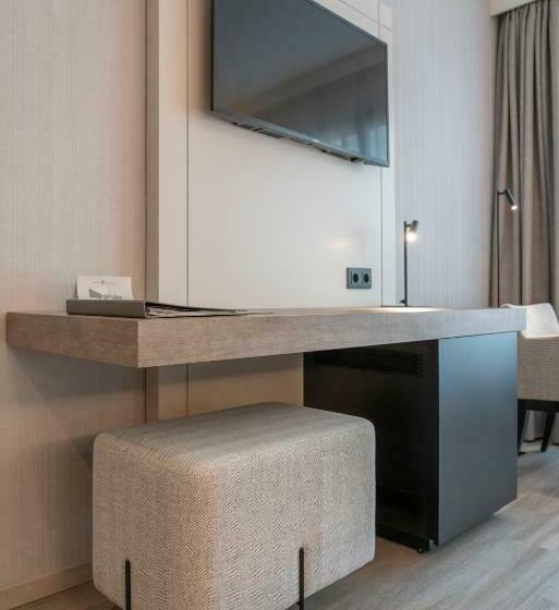 Номер Премиум, Attica 21 Barcelona Mar