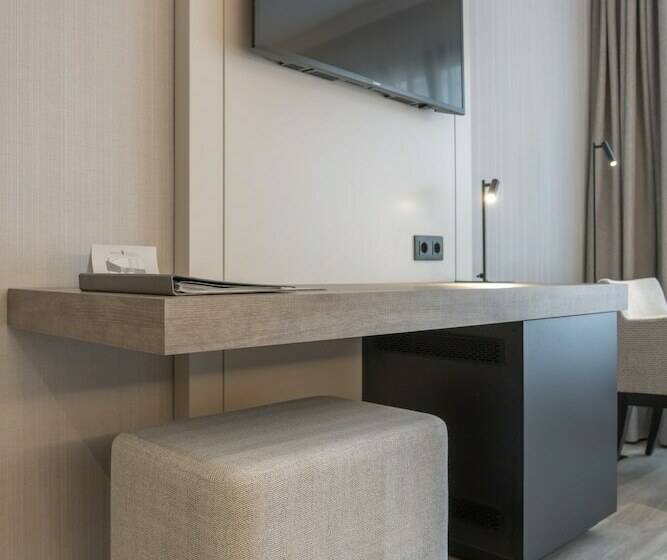 Номер Премиум, Attica 21 Barcelona Mar